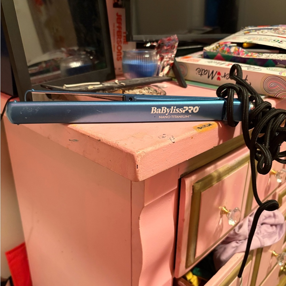 BaByliss Pro Nano Titanium Hair Straightener - Blue